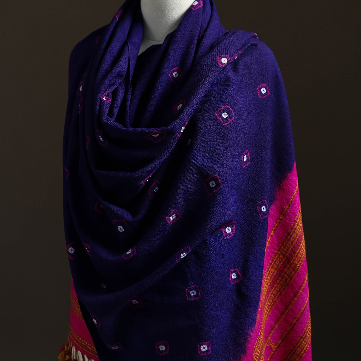 Kutch Handwoven Merino Wool Bandhani Tie-Dye Shawl 01