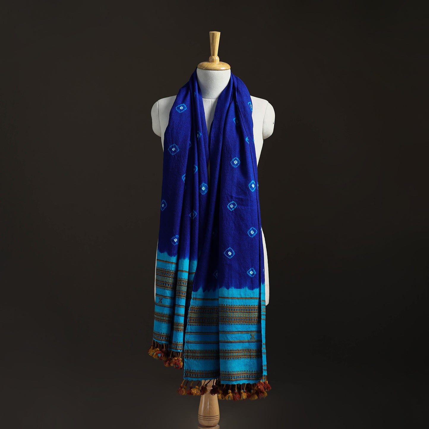 Kutch Handwoven Merino Wool Bandhani Tie-Dye Shawl 02