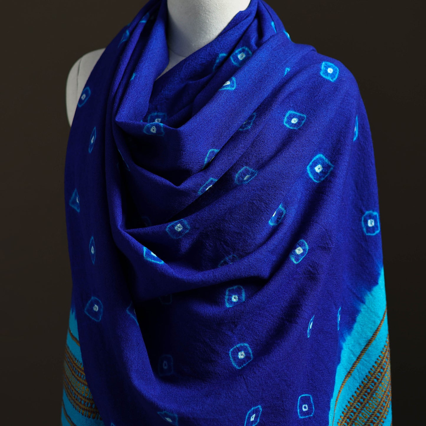 Kutch Handwoven Merino Wool Bandhani Tie-Dye Shawl 02