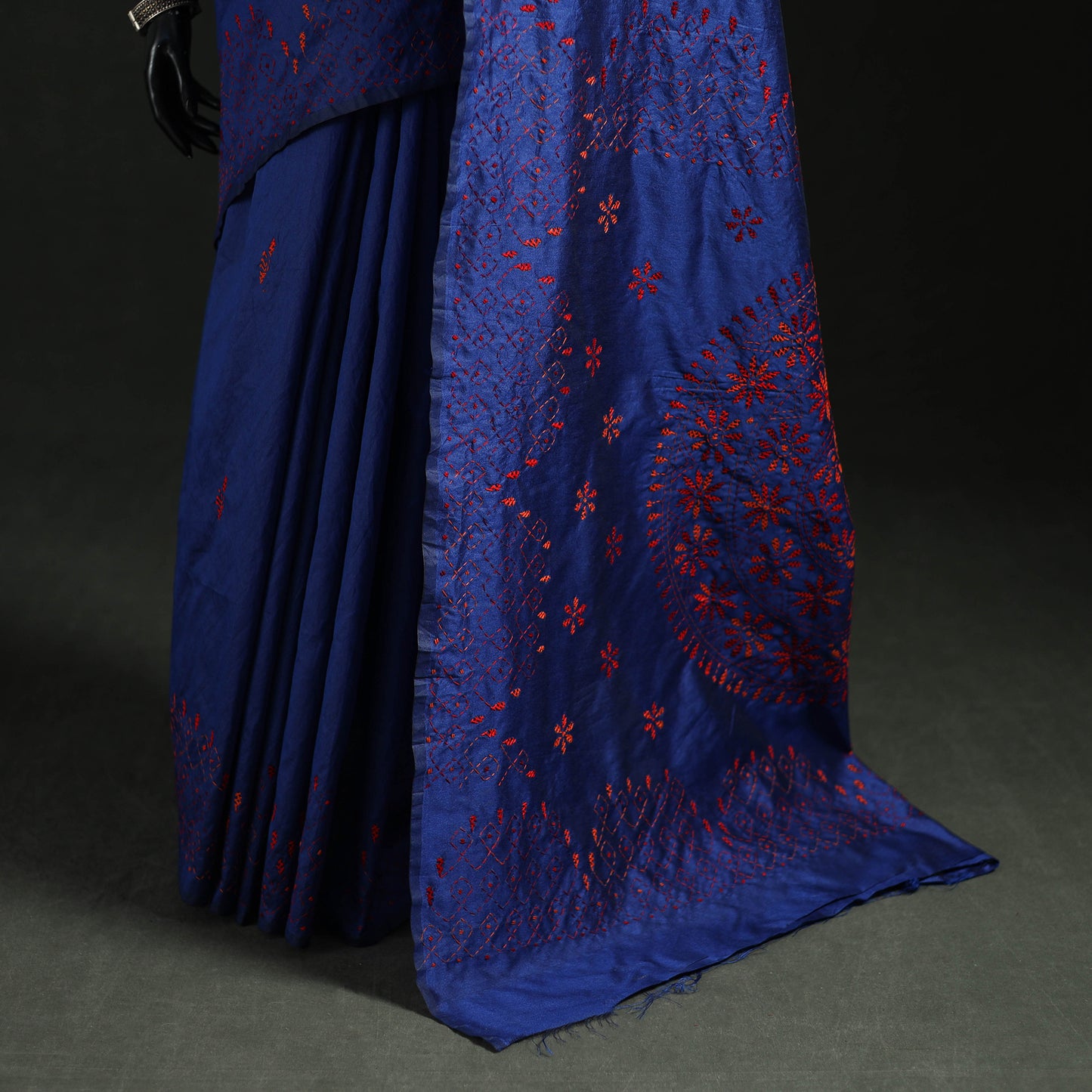Hand Embroidered Silk Saree 05