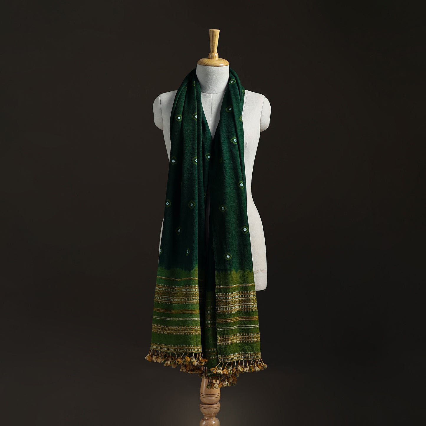 Kutch Handwoven Merino Wool Bandhani Tie-Dye Shawl 06