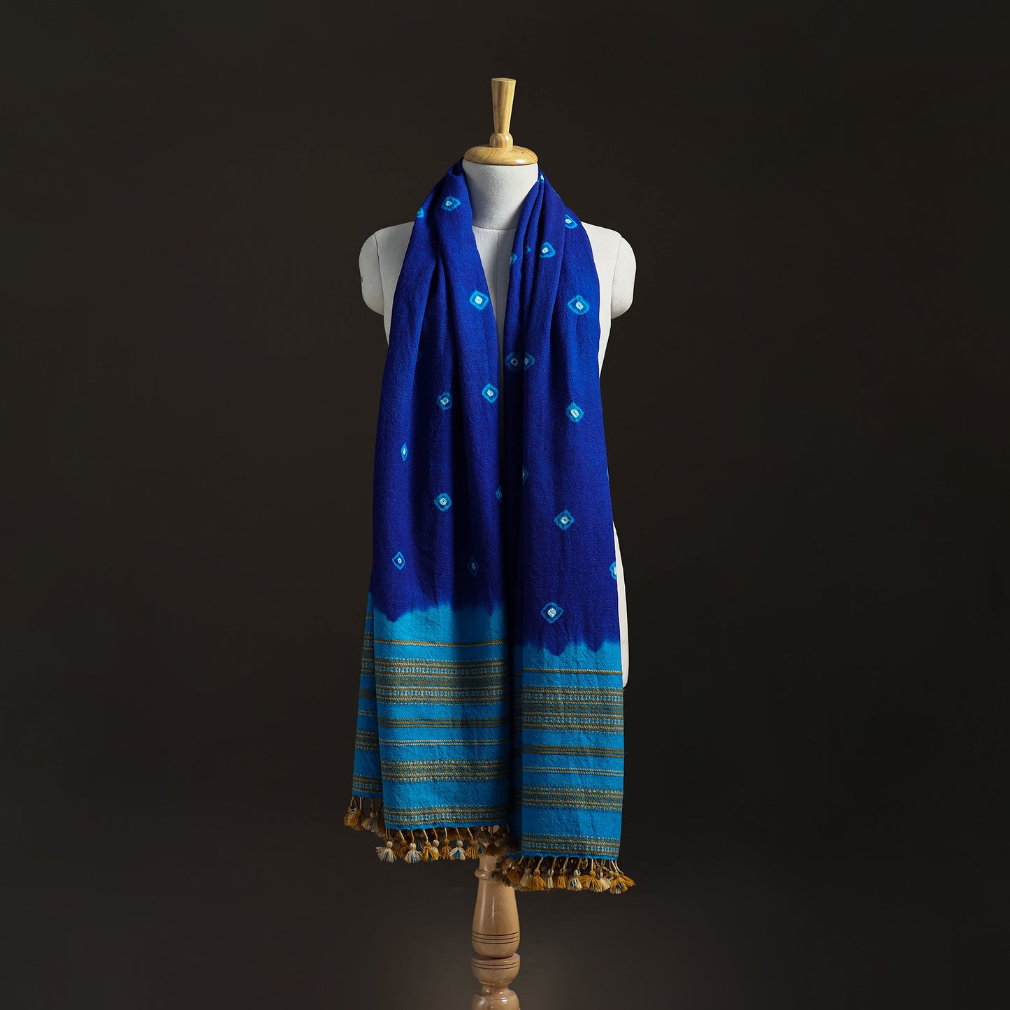 Kutch Handwoven Merino Wool Bandhani Tie-Dye Shawl 07