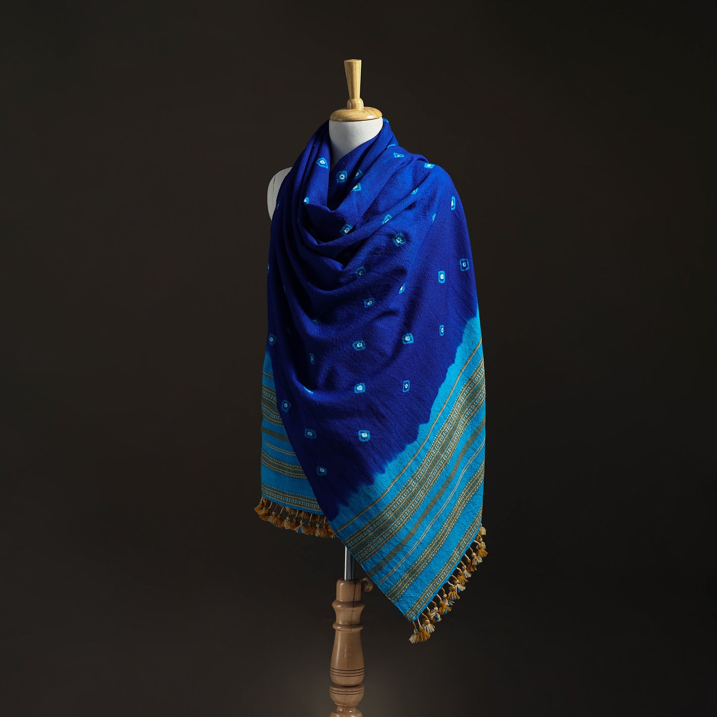 Kutch Handwoven Merino Wool Bandhani Tie-Dye Shawl 07