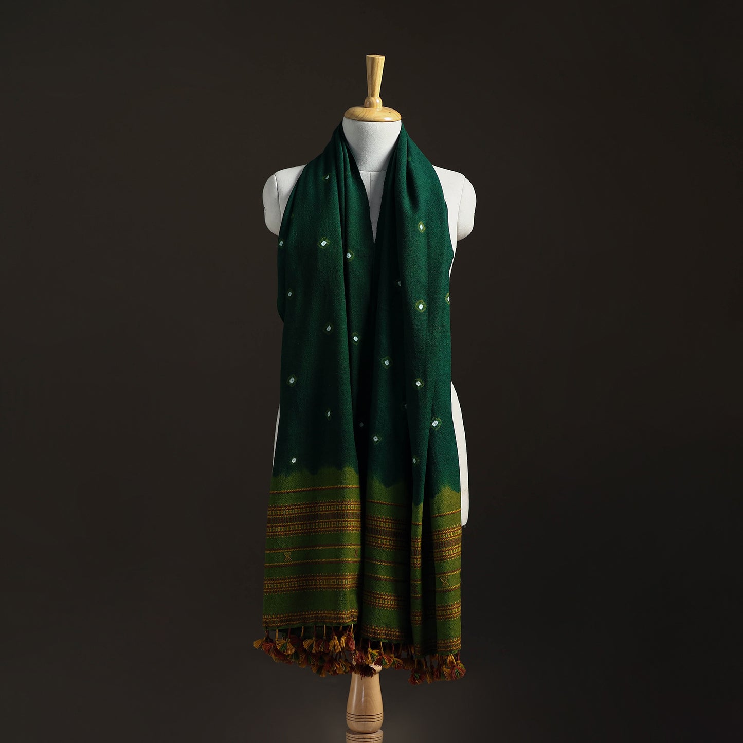Kutch Handwoven Merino Wool Bandhani Tie-Dye Shawl 08