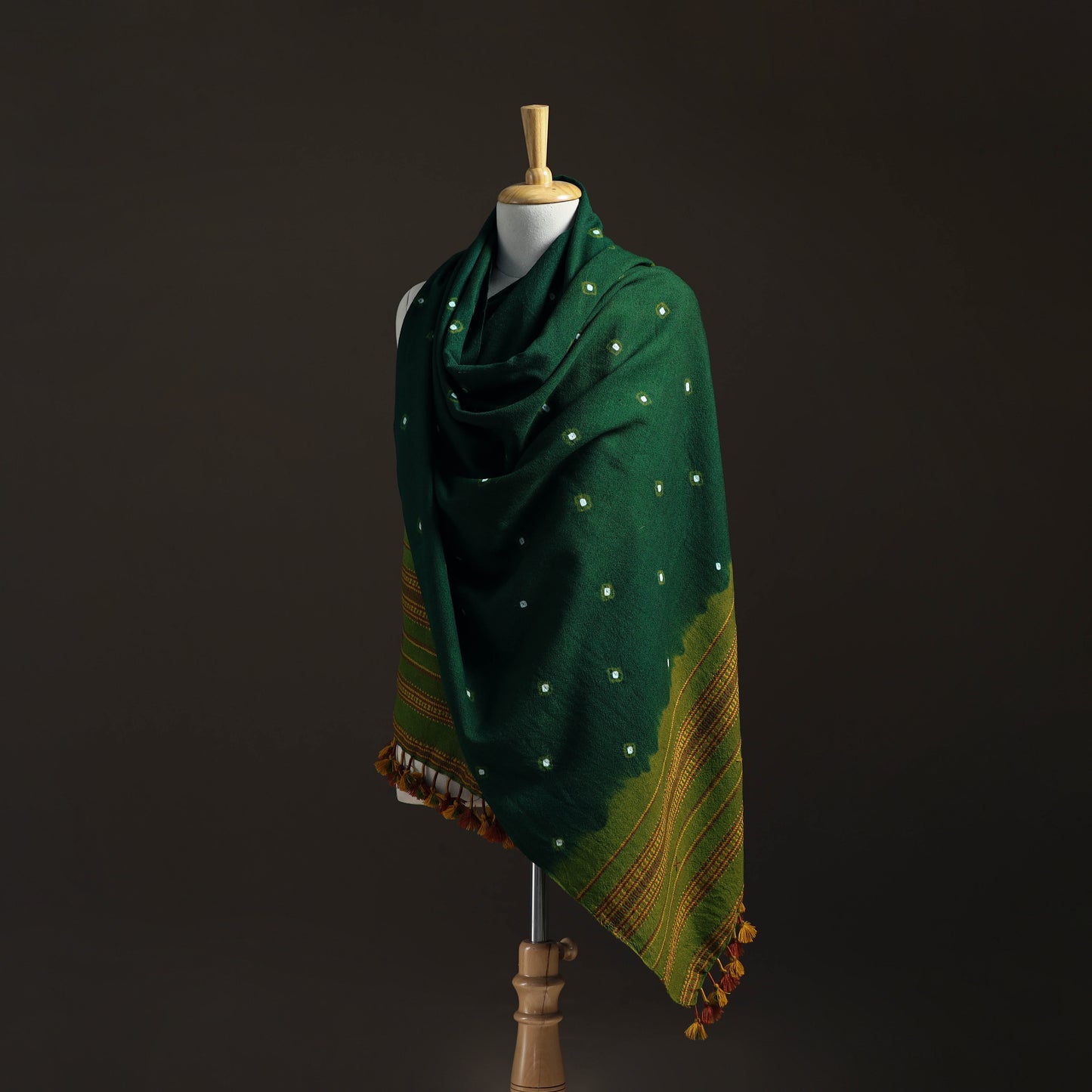Kutch Handwoven Merino Wool Bandhani Tie-Dye Shawl 08
