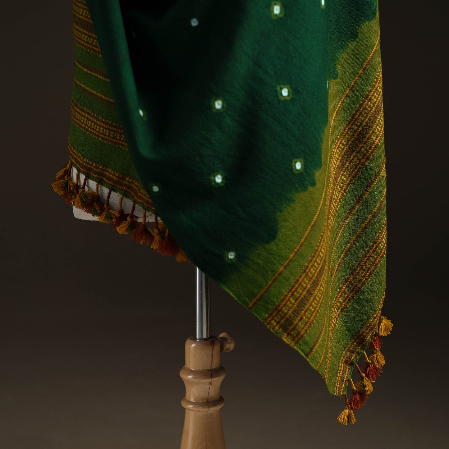 Kutch Handwoven Merino Wool Bandhani Tie-Dye Shawl 08
