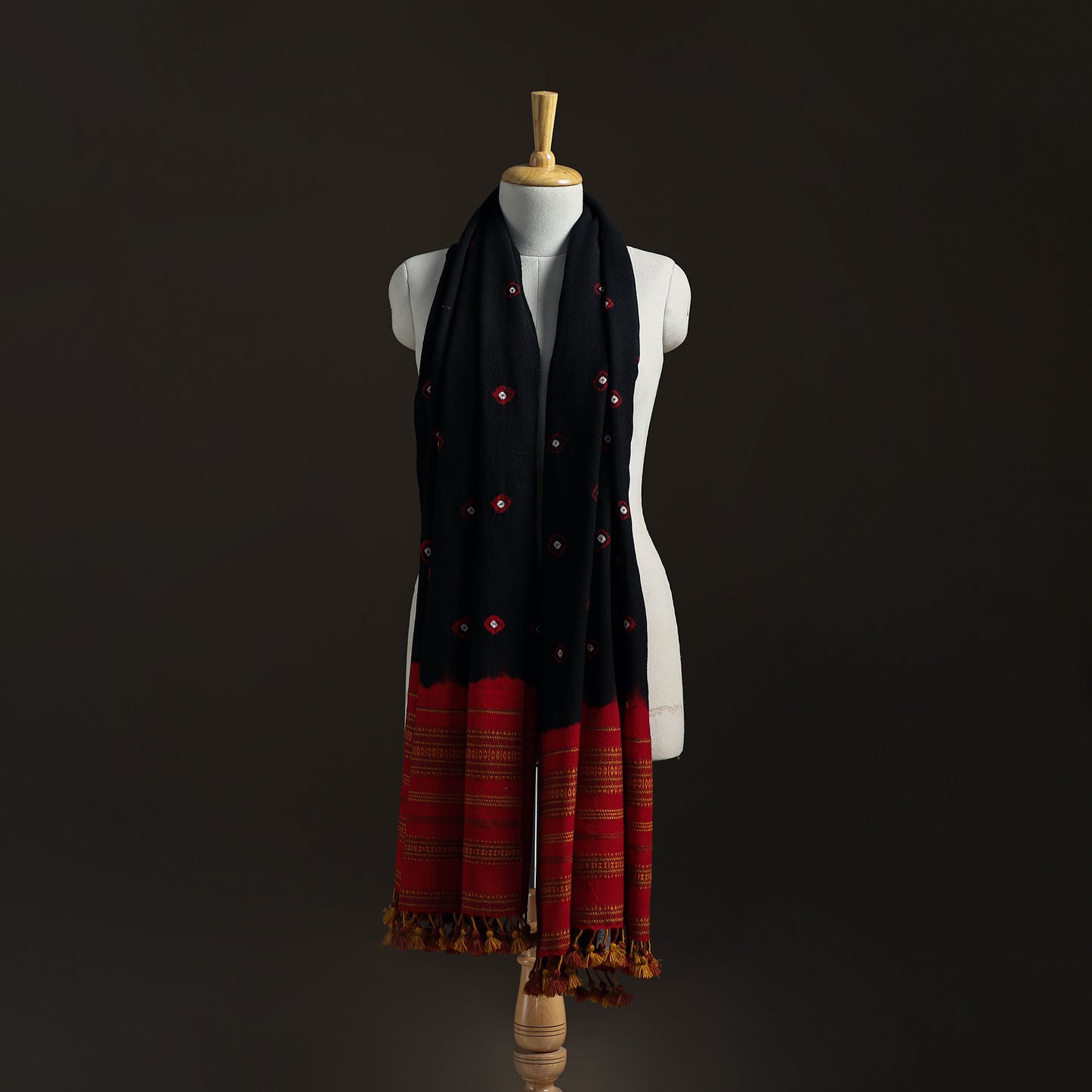 Kutch Handwoven Merino Wool Bandhani Tie-Dye Shawl 09