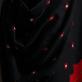 Kutch Handwoven Merino Wool Bandhani Tie-Dye Shawl 09