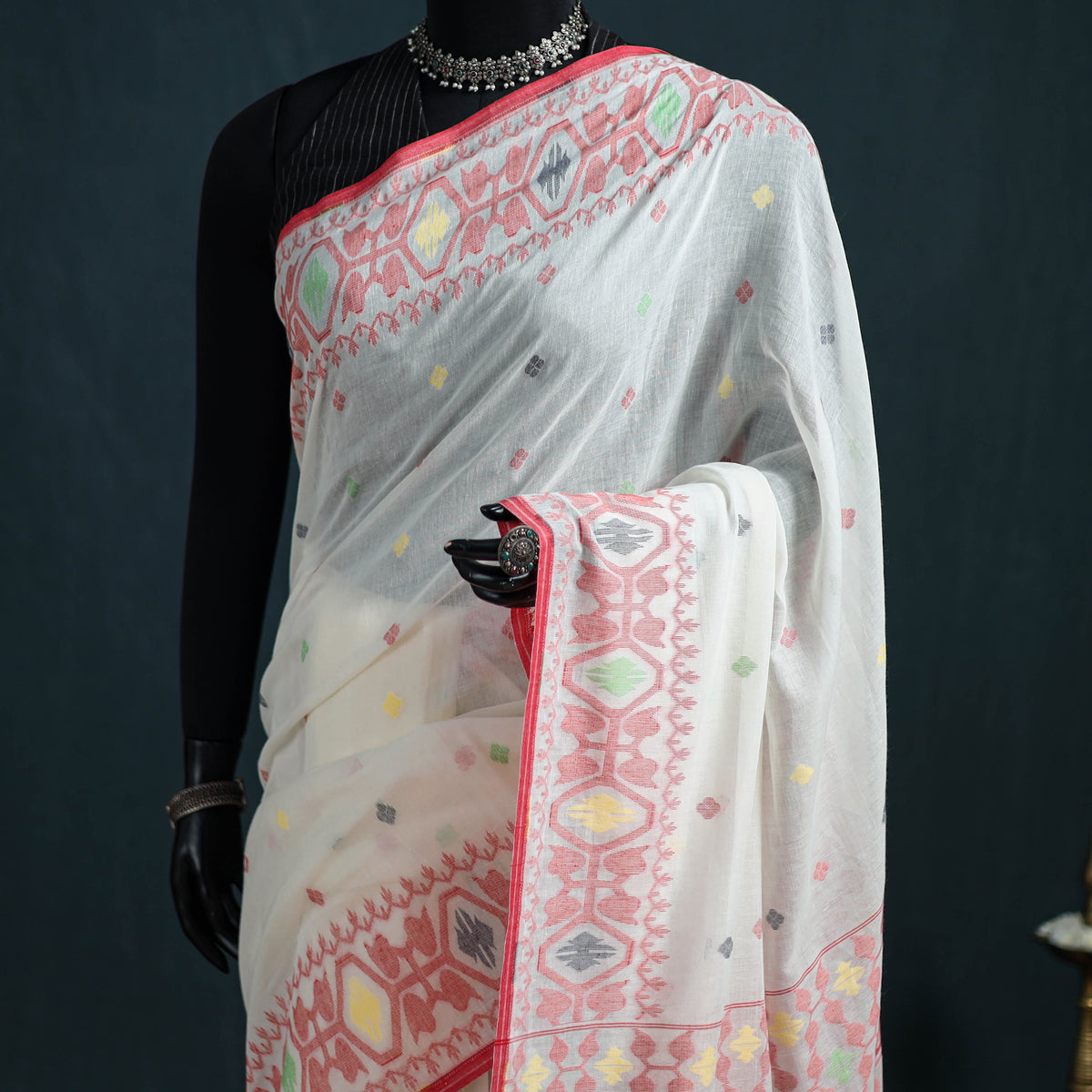 Handwoven Pure Cotton Phulia Jamdani Saree for Durga Puja 05