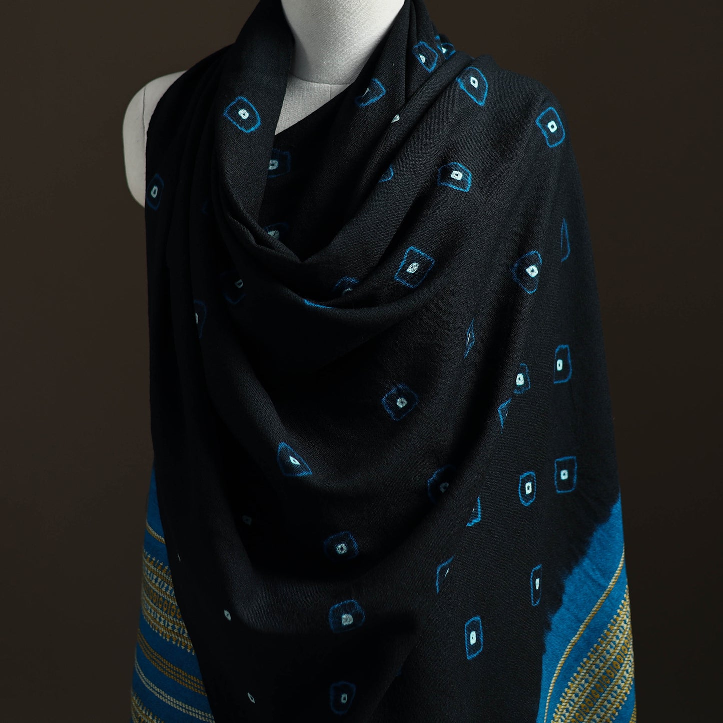 Kutch Handwoven Merino Wool Bandhani Tie-Dye Shawl 10