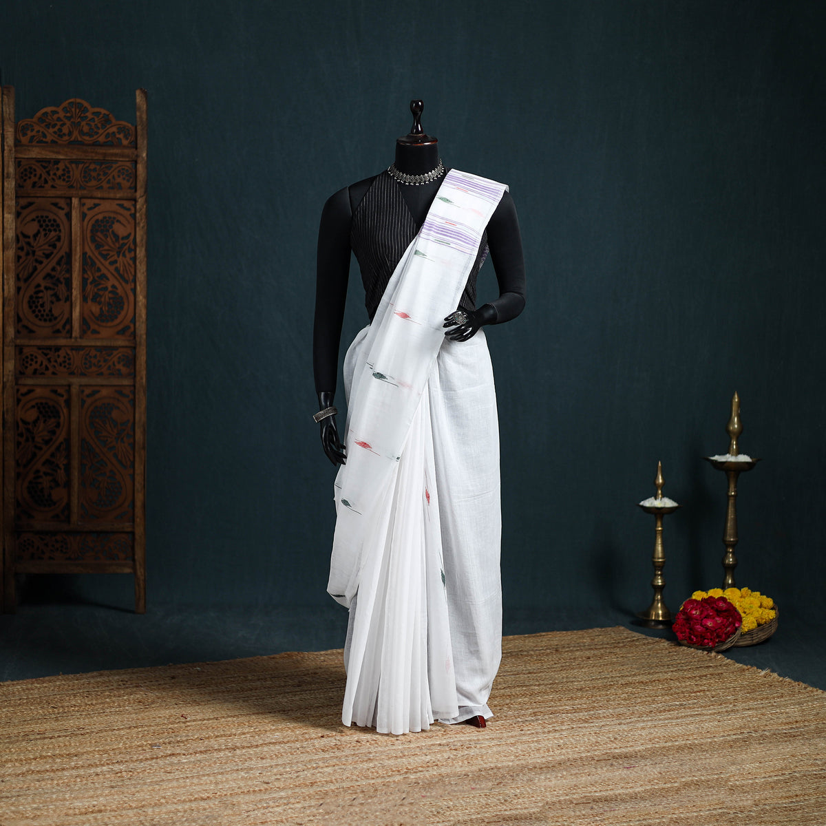 Handwoven Pure Cotton Phulia Jamdani Saree for Durga Puja 07