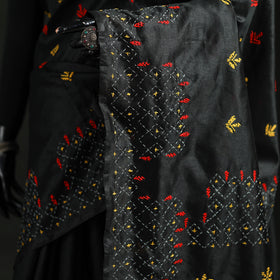 Hand Embroidered Silk Saree 16