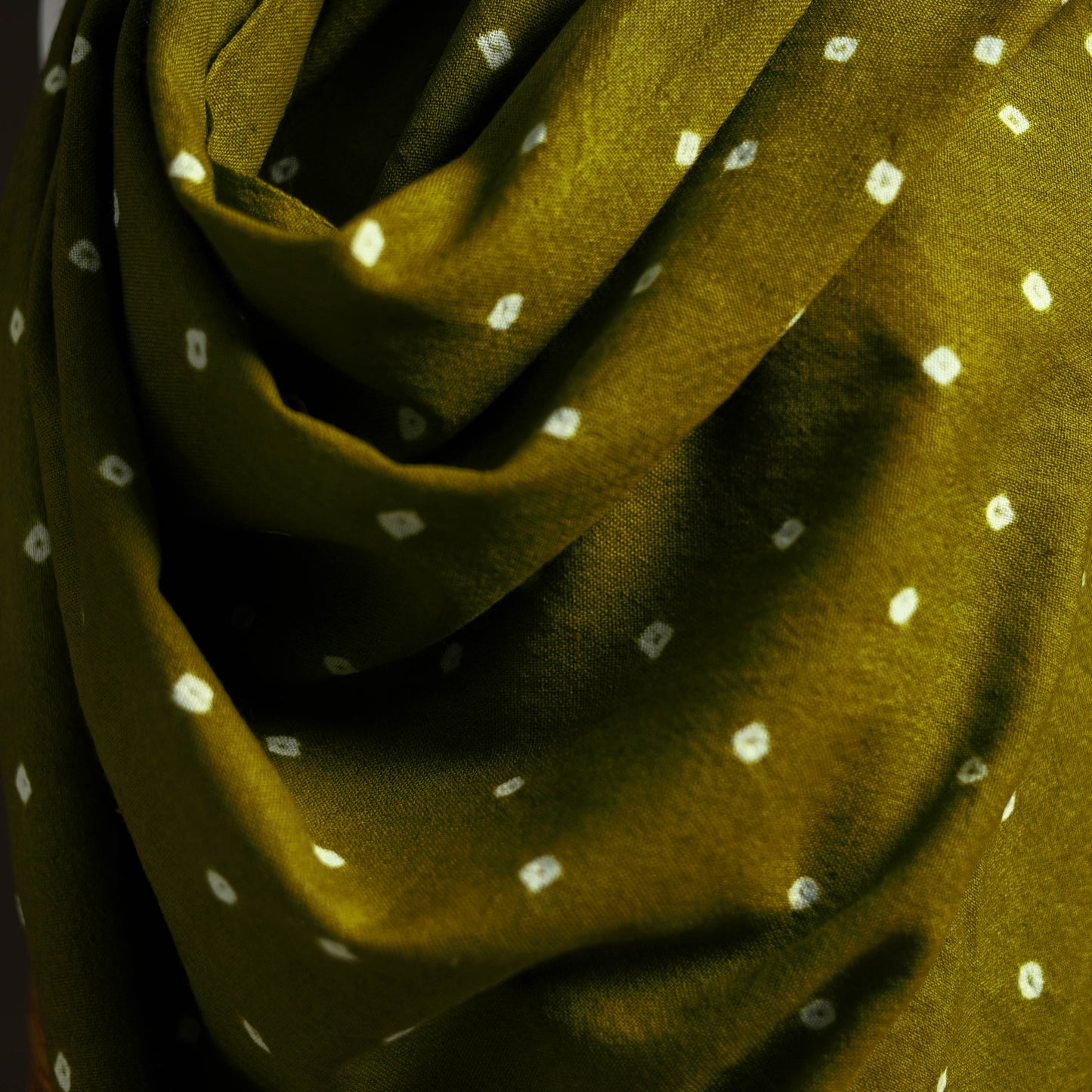 Kutch Handwoven Merino Wool Bandhani Tie-Dye Shawl 17