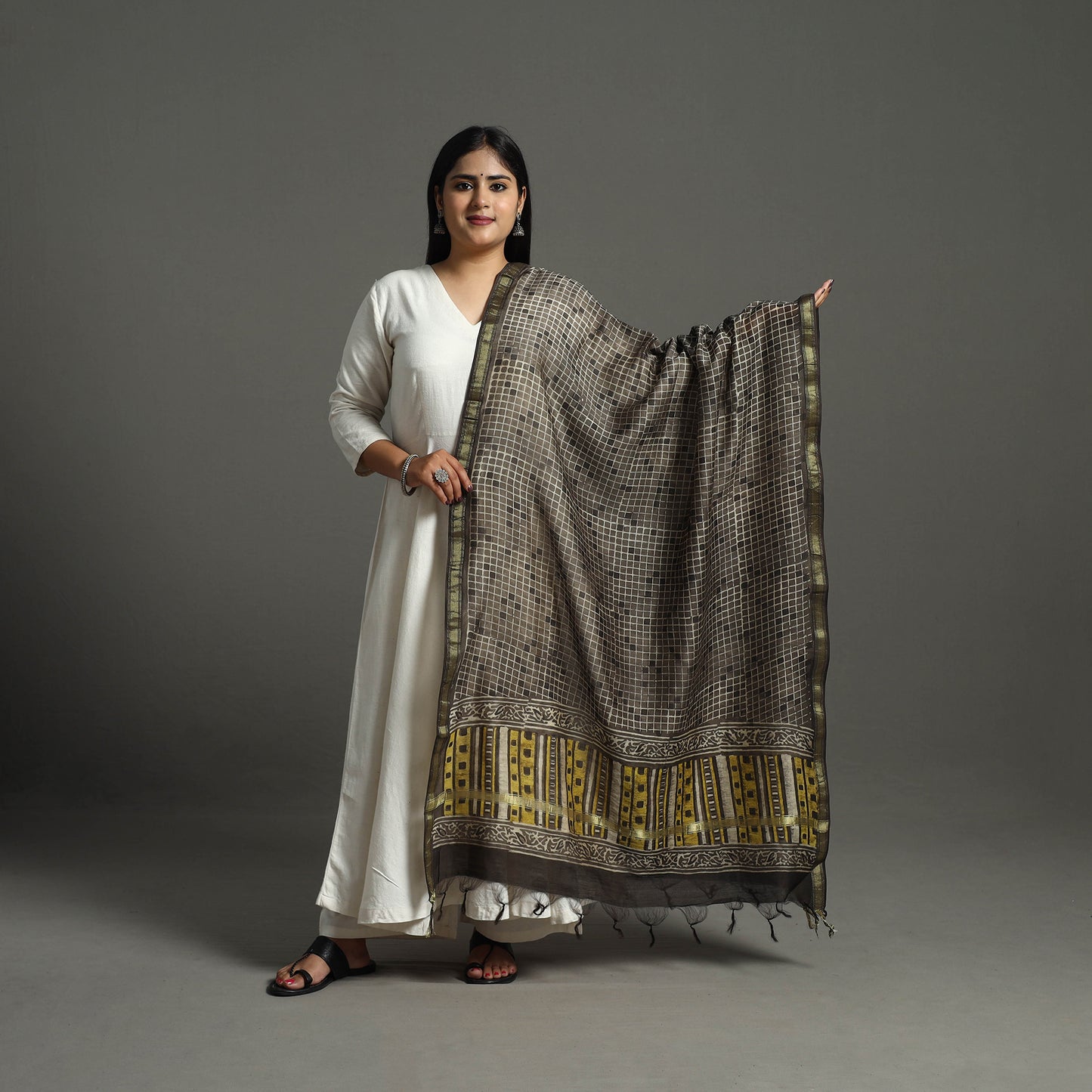 Brown - chanderi silk dabu bagru dupatta 07 - handcrafted