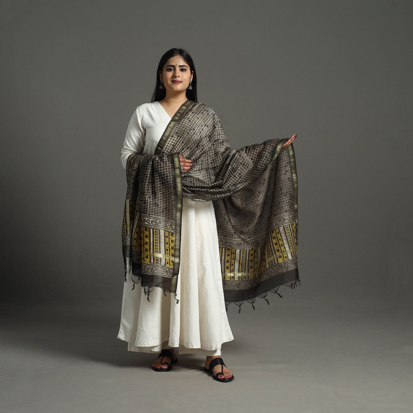 Brown - chanderi silk dabu bagru dupatta 07 - handcrafted