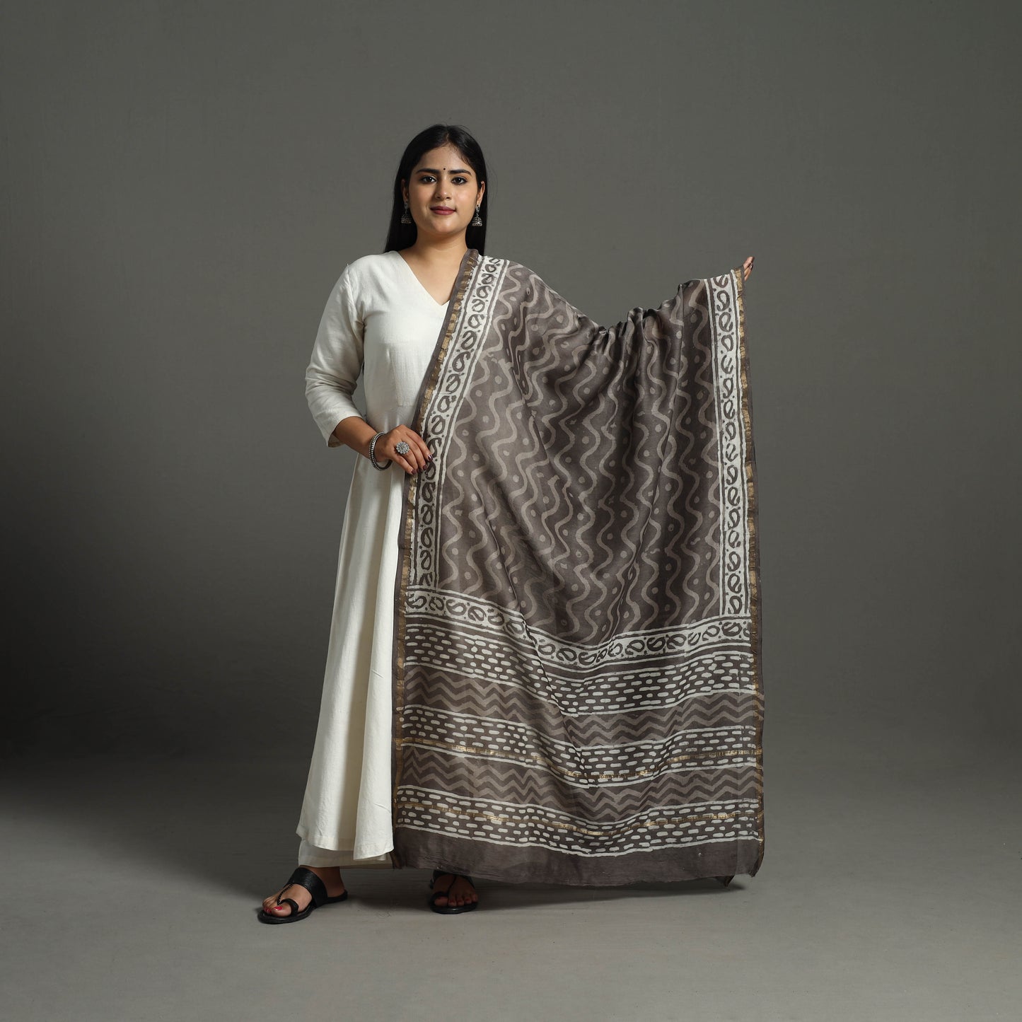 Brown - chanderi silk bagru dupatta 11 - handcrafted