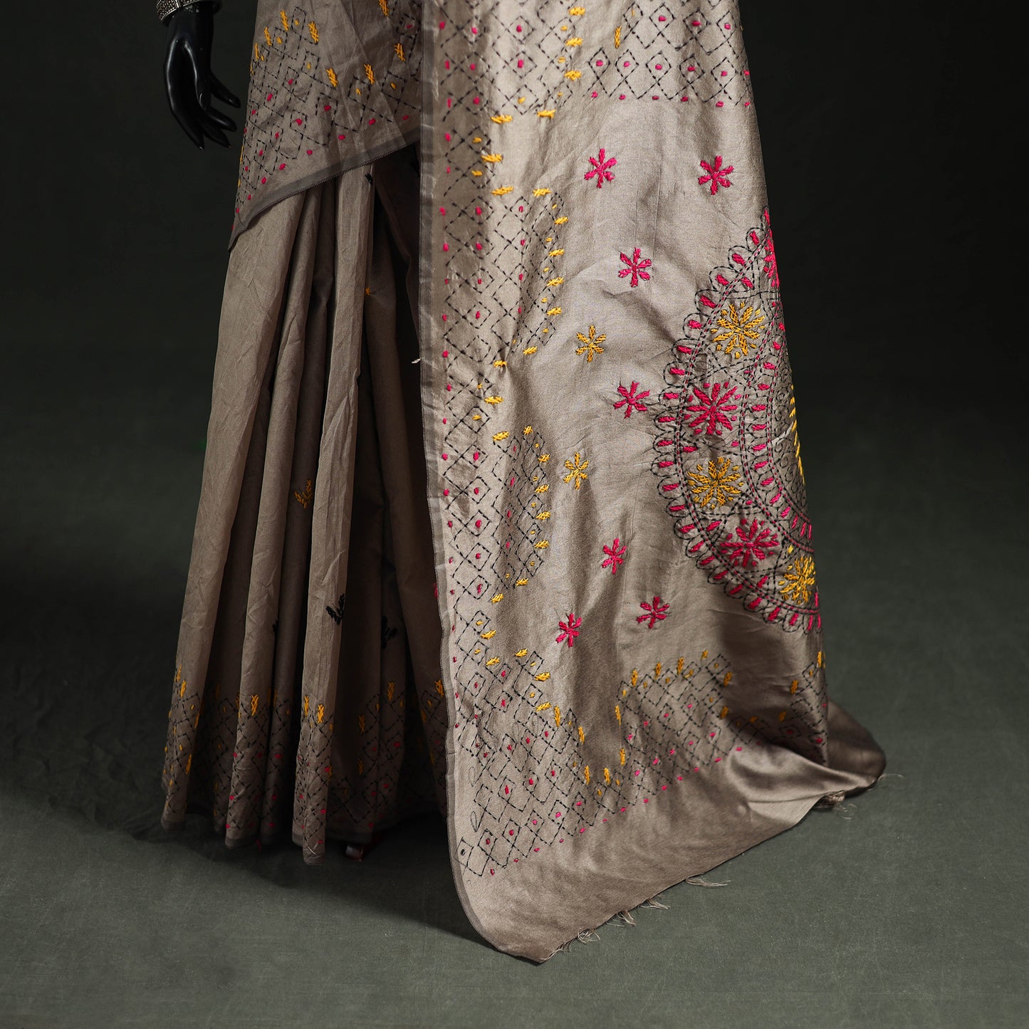 Hand Embroidered Silk Saree 19