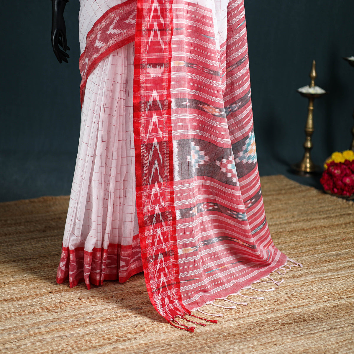 Bengal Ikat Handwoven Pure Cotton Saree for Durga Puja 14