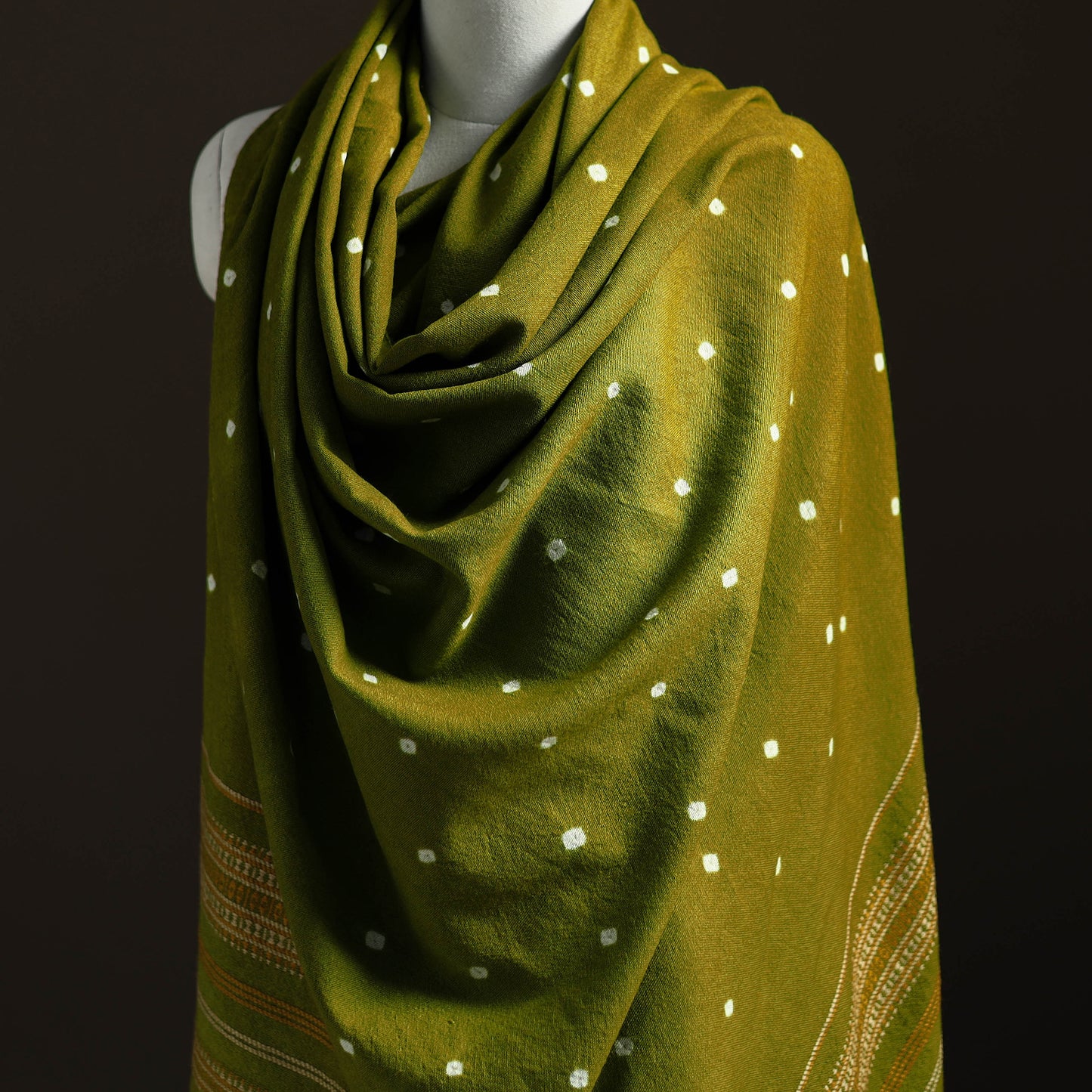 Kutch Handwoven Merino Wool Bandhani Tie-Dye Shawl 20