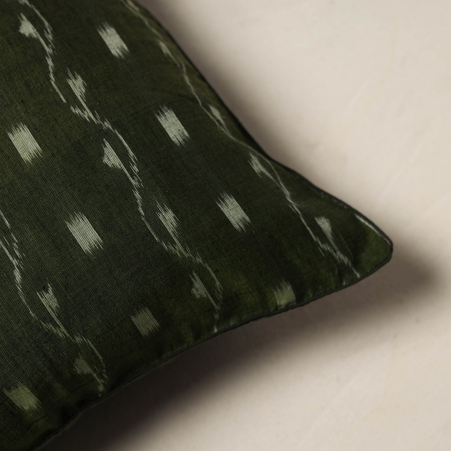 Pochampally Ikat Weave Cushion Cover (16 x 16 in) 02