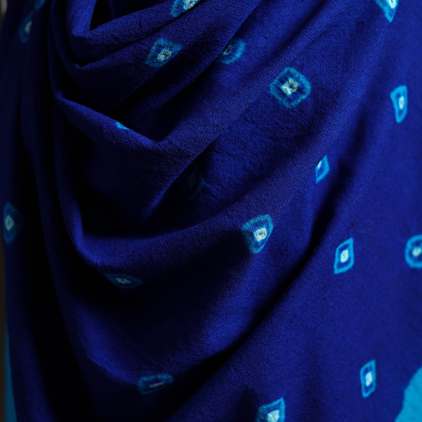Kutch Handwoven Merino Wool Bandhani Tie-Dye Shawl 23