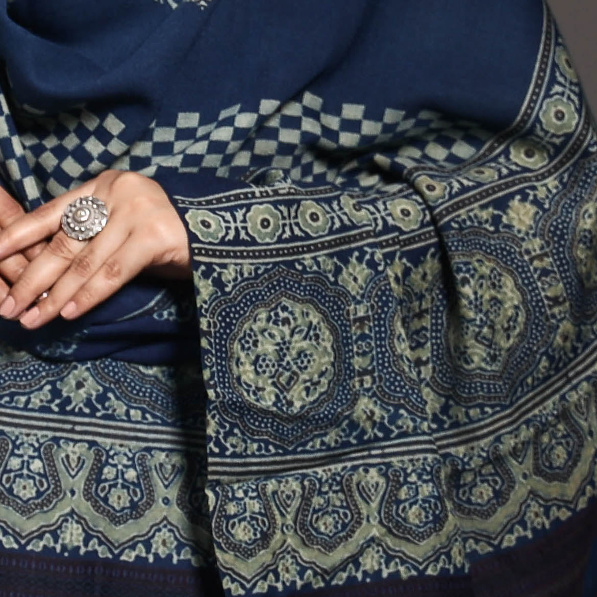 ajrakh shawl