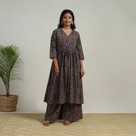 Buy Black Flared Cotton Block Print Kalamkari Kurta Set