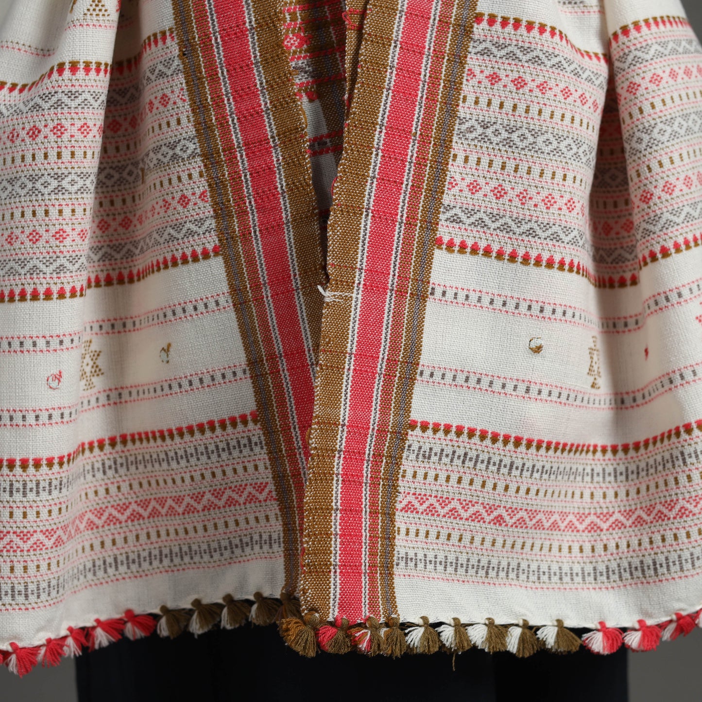 Kutch Bhujodi Weaving Handwoven Mirror Work Woolen Shawl 06