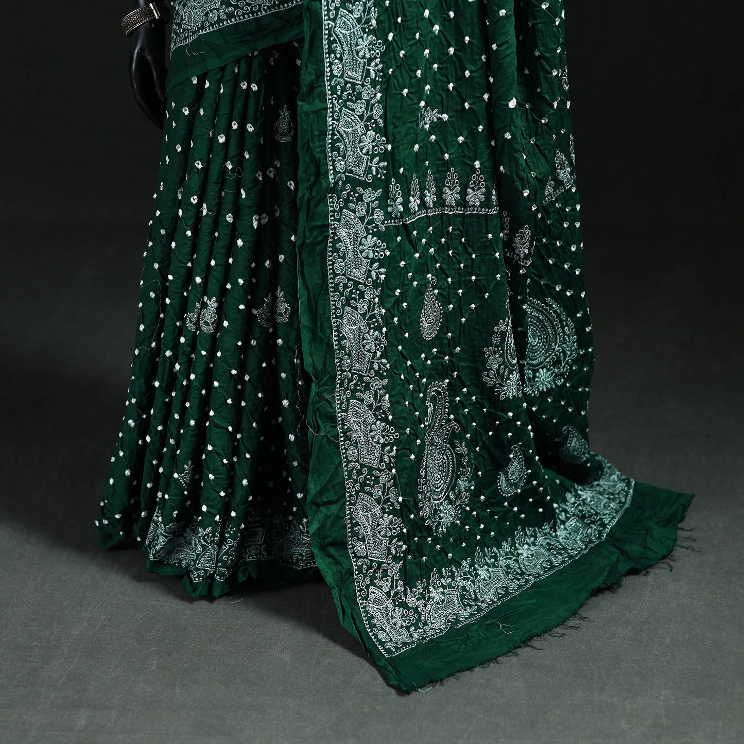 Kutch Bandhani Tie-Dye Cotton Saree 07