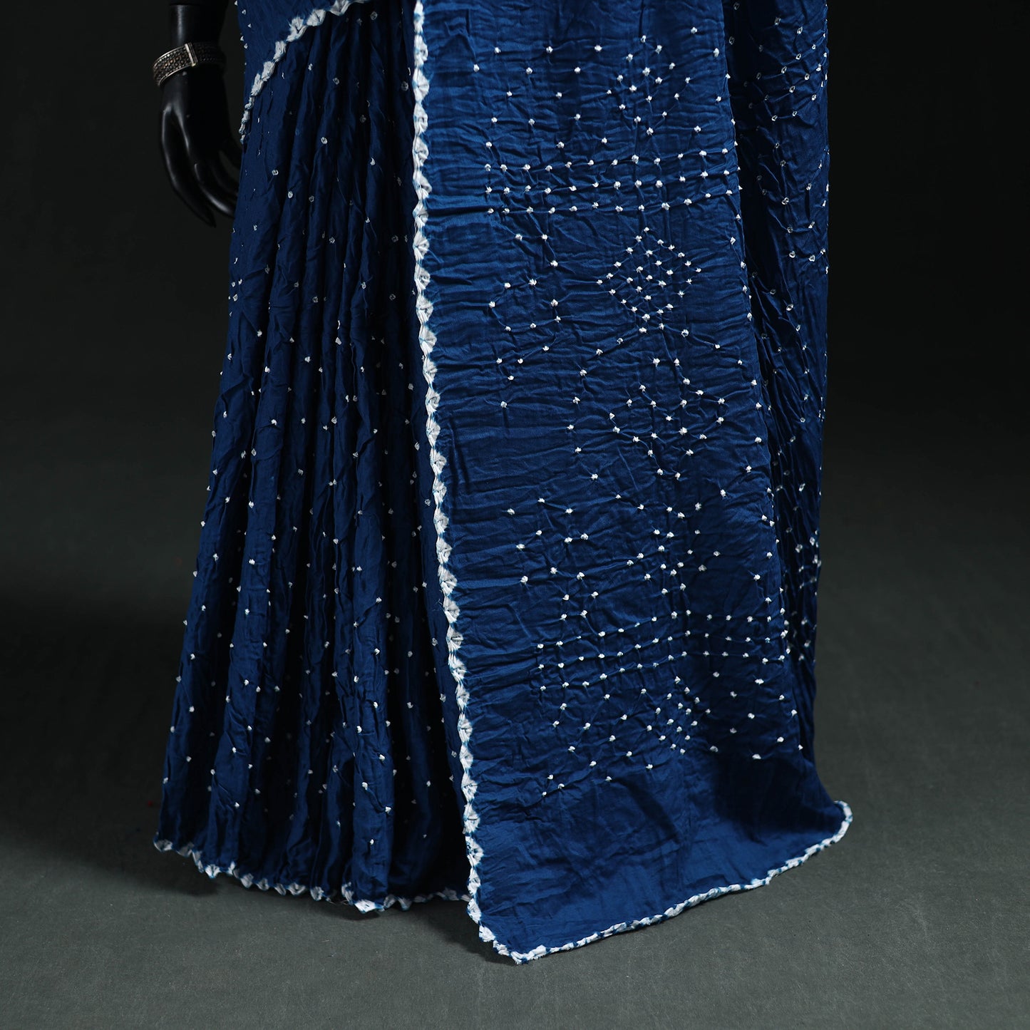 Kutch Bandhani Tie-Dye Cotton Saree 16