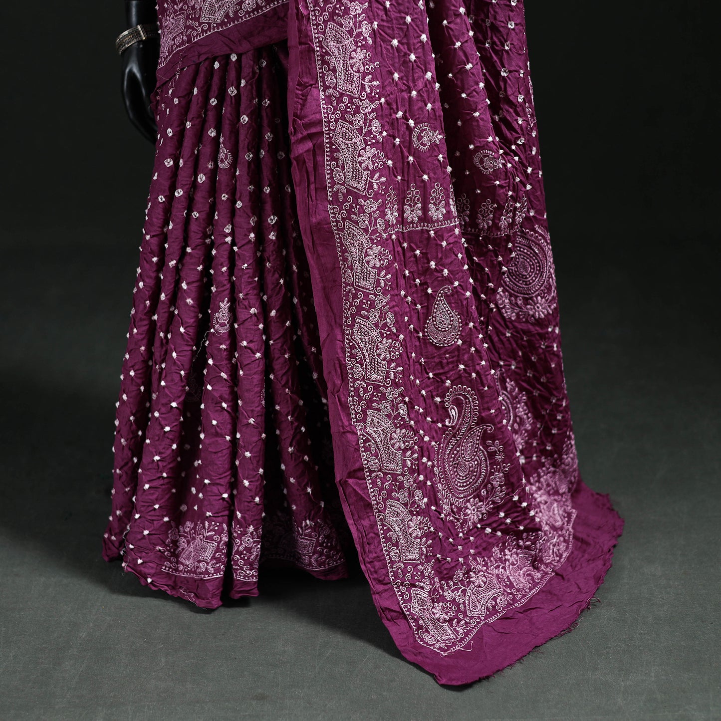 Kutch Bandhani Tie-Dye Cotton Saree 09