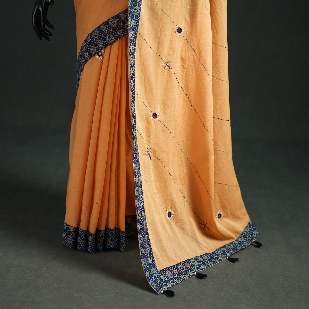 Tagai & Mirror Embroidered Ajrakh Patchwork Pure Mul Cotton Saree with Blouse Piece 04