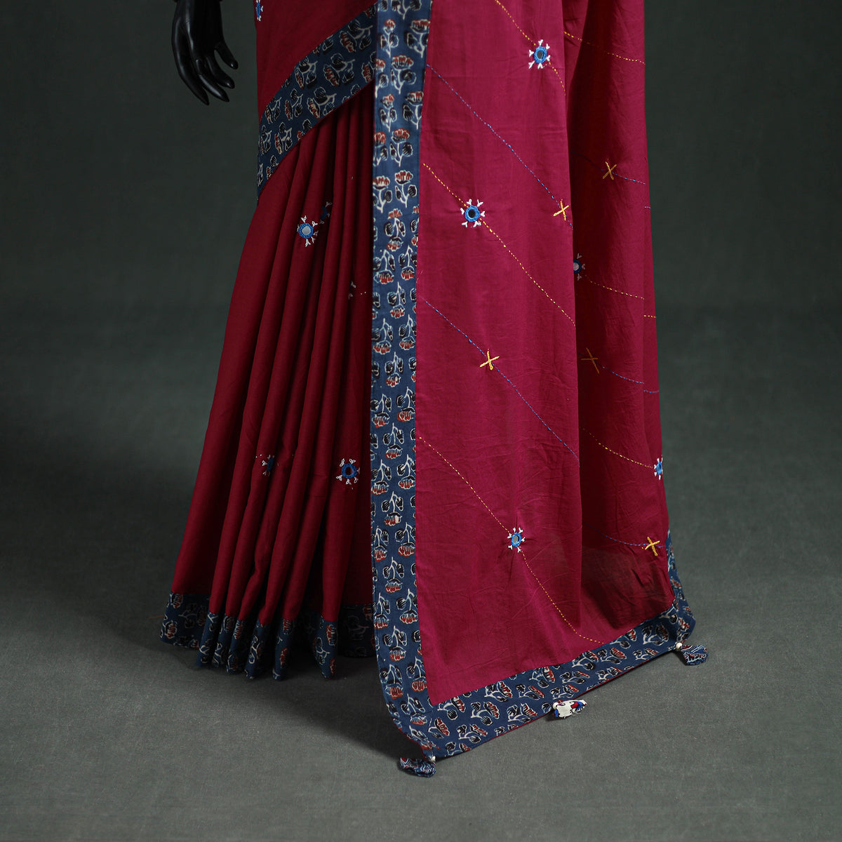 Tagai & Mirror Embroidered Ajrakh Patchwork Pure Mul Cotton Saree with Blouse Piece 05