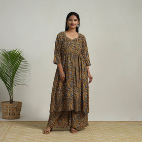 Buy Yellow Flared Cotton Block Print Kalamkari Kurta Set