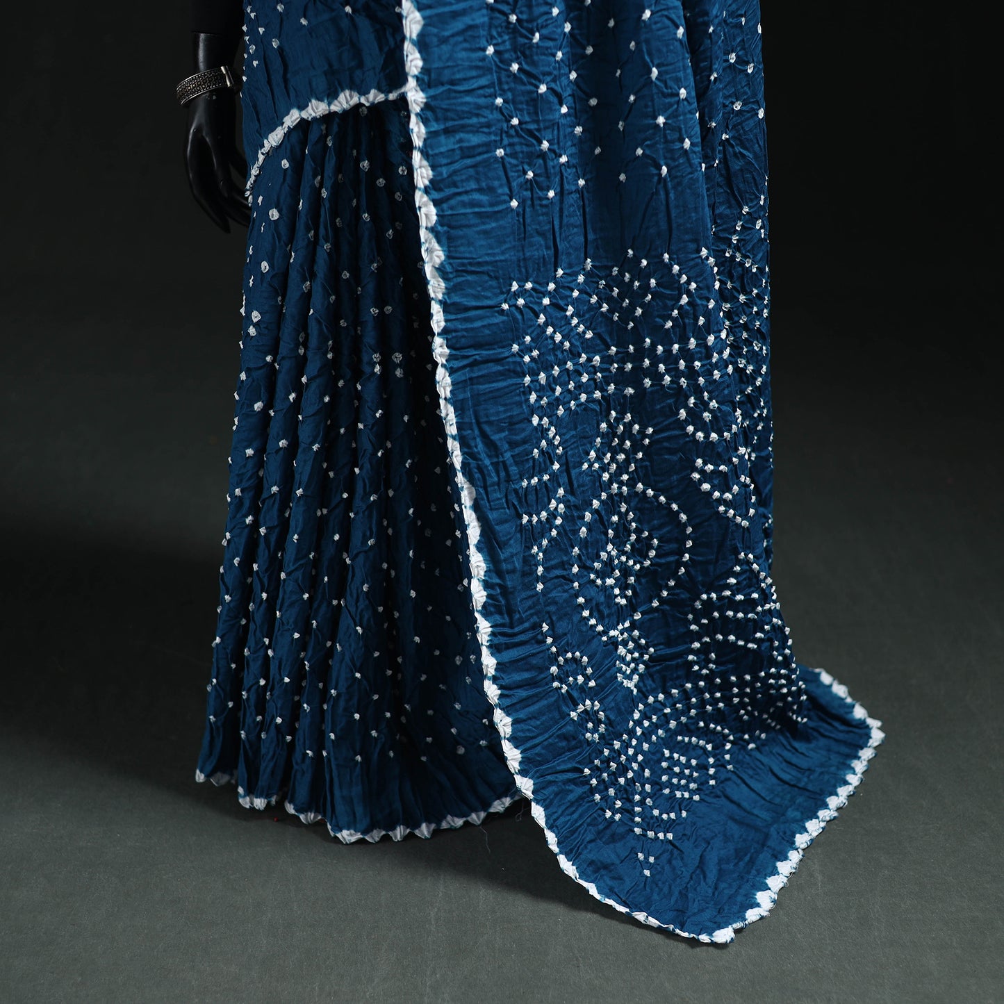 Kutch Bandhani Tie-Dye Cotton Saree 23