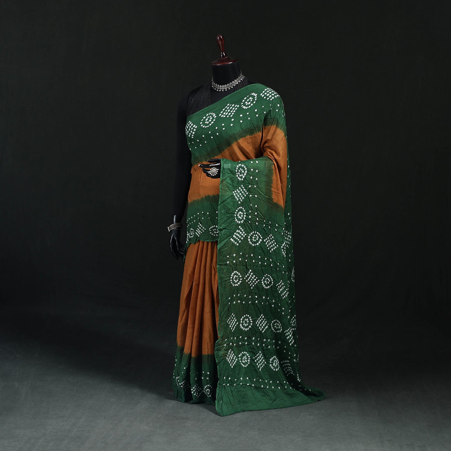 Kutch Bandhani Tie-Dye Cotton Saree 03