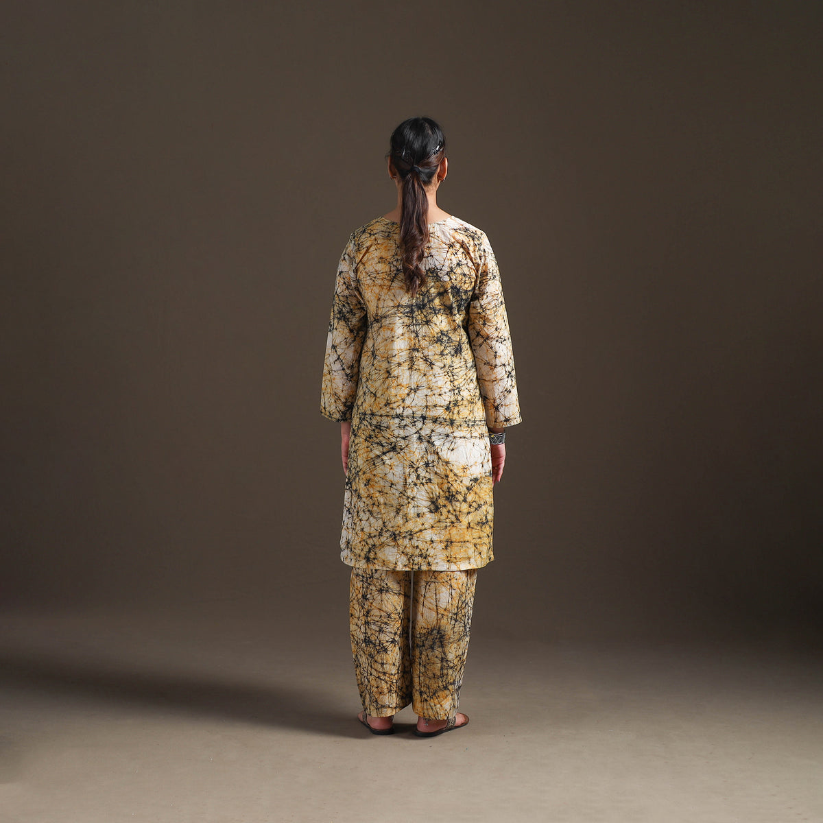 Hand Batik Print Cotton Straight Kurta with Palazzo Set for women 09
