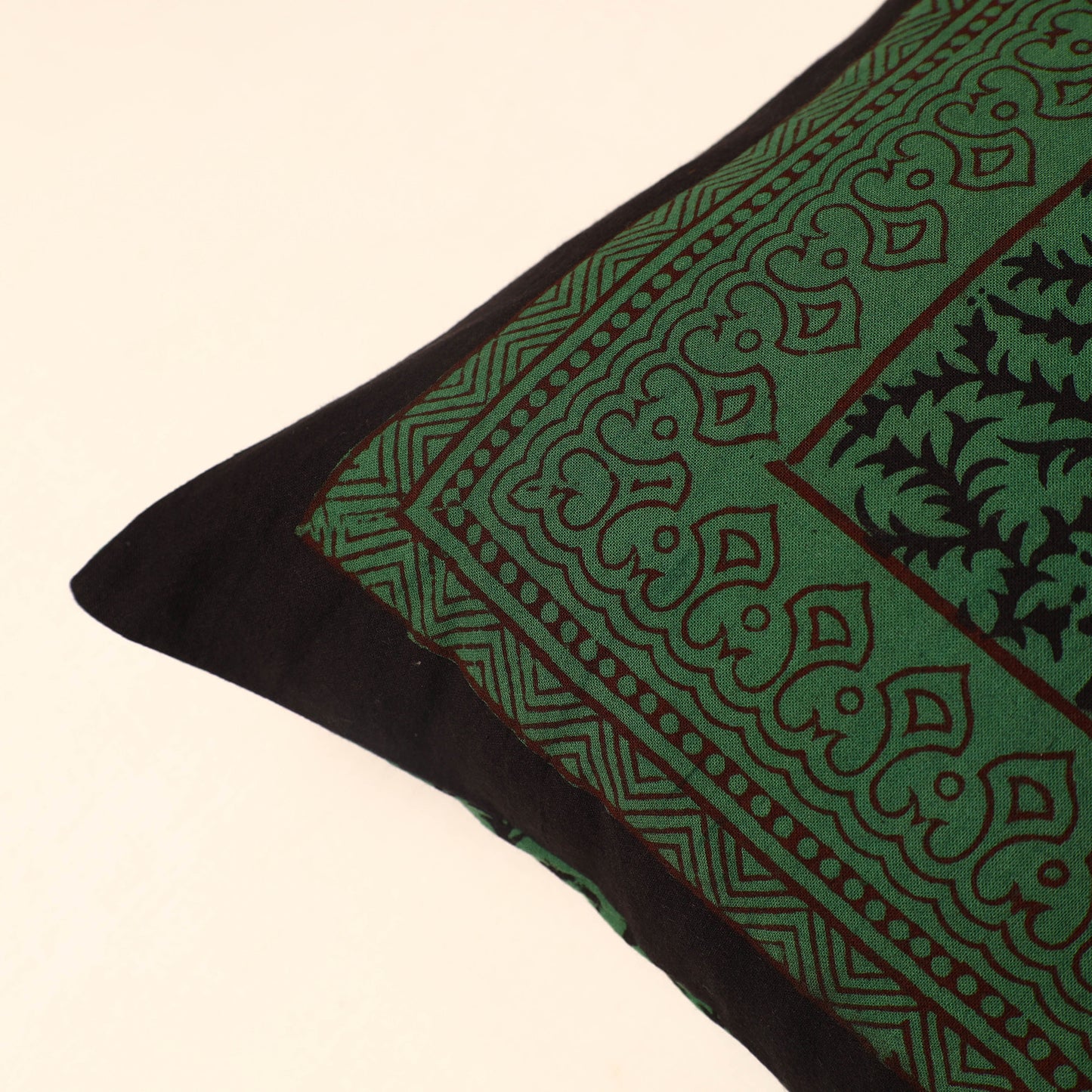 Bagh Cushion Cover