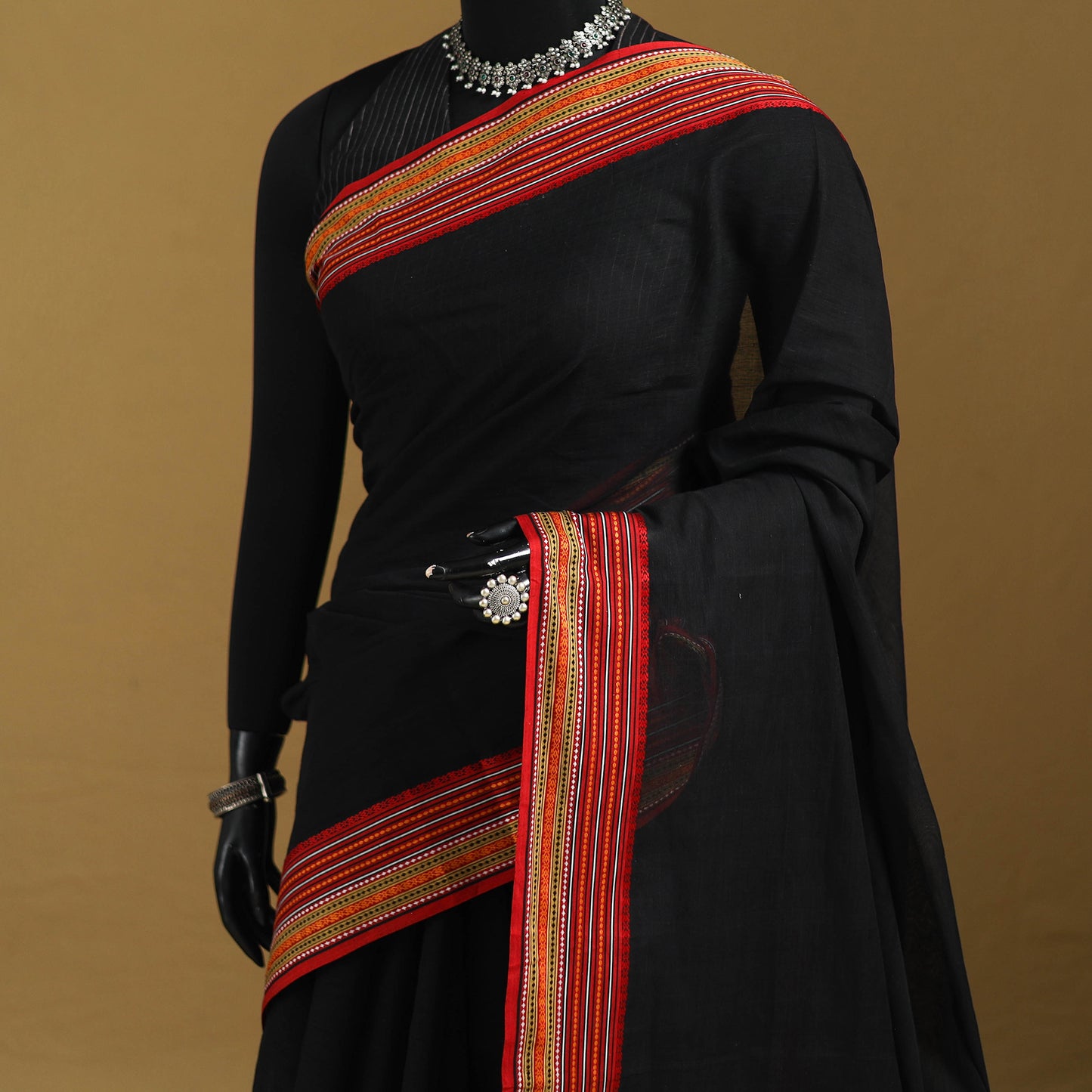 Black - Bengal Handwoven Cotton Begumpuri Saree 10