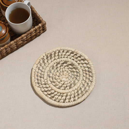 Handcrafted Sabai Grass Round Table Mat (8 in)