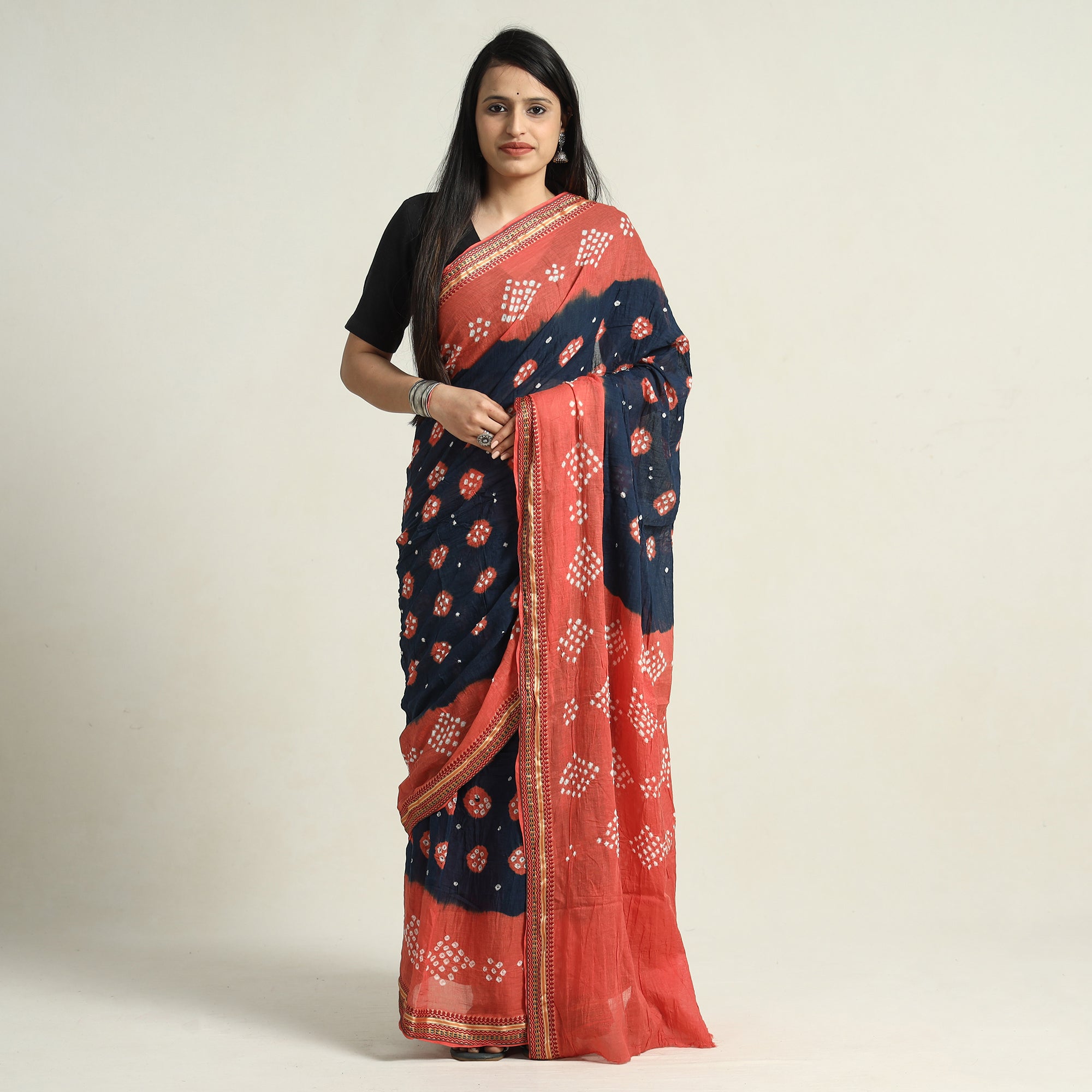 Buy Yellow Base Silk Cotton Saree with Red Buti on Pallu & Red Stripes on  Body Online l iTokri.com by BUN.KAR BIHAR BY SRIJANI FOUNDATION l iTokri  आई.टोकरी