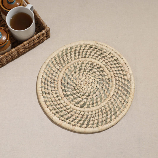 Handcrafted Sabai Grass Round Table Mat (12 in)