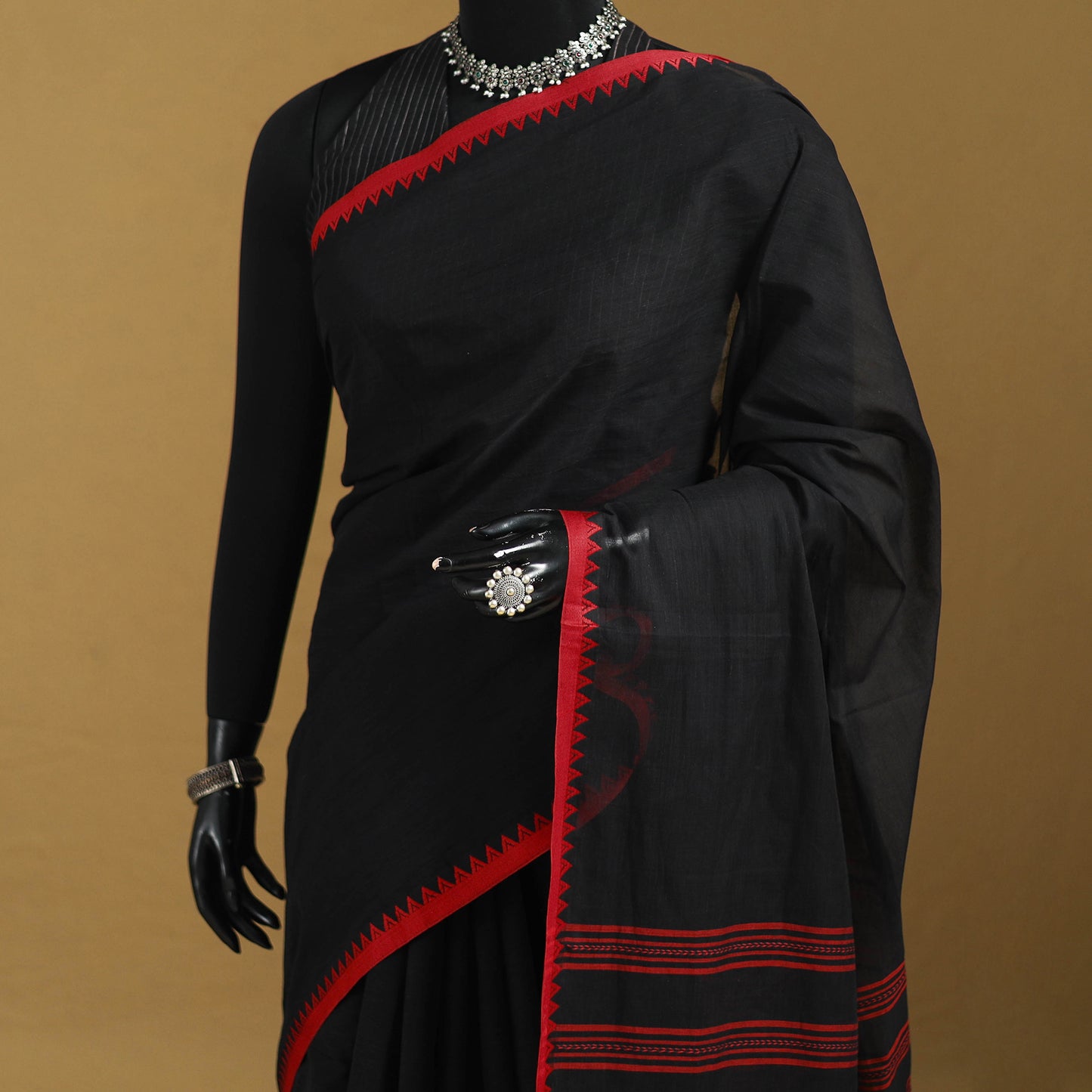 Black - Bengal Handwoven Cotton Begumpuri Saree 12