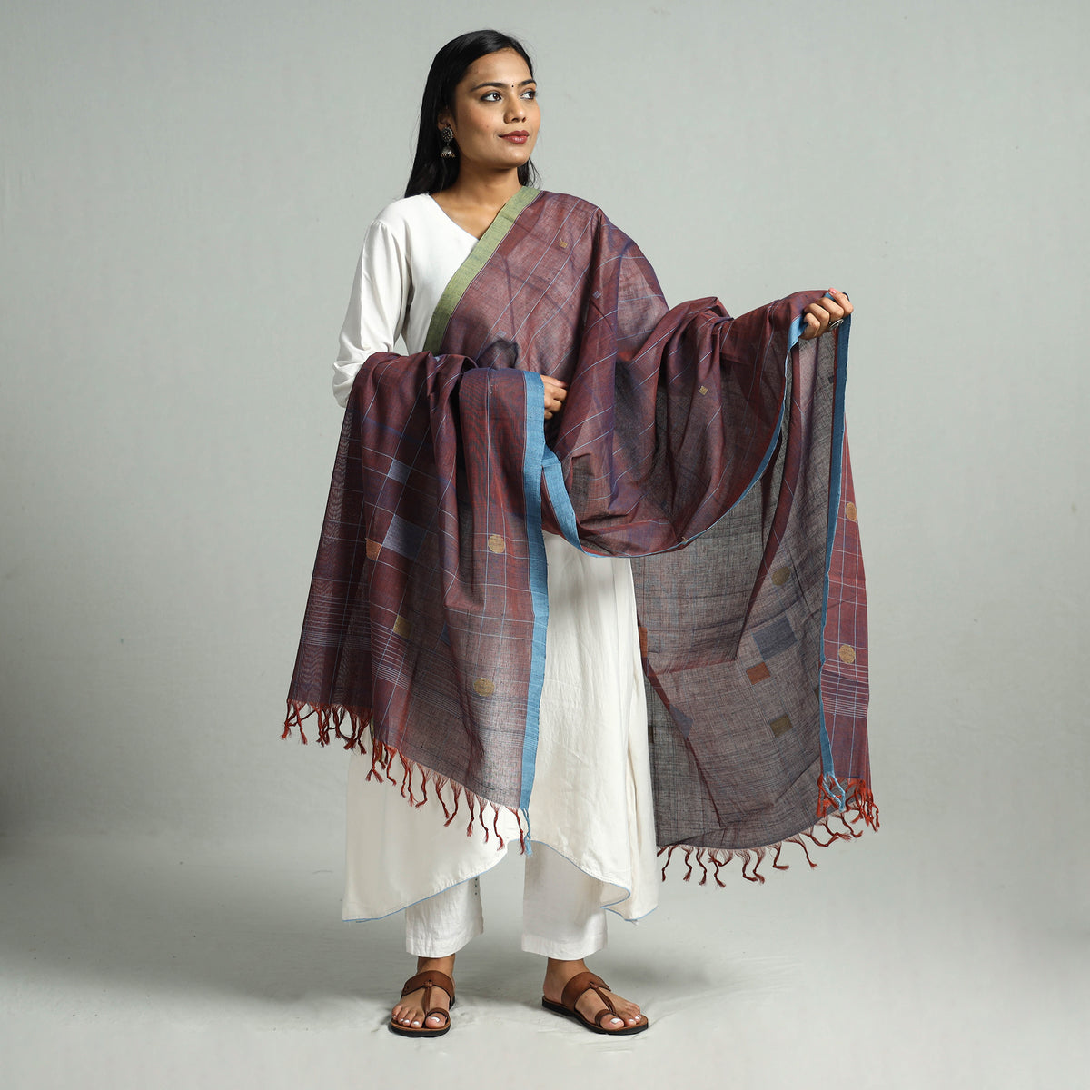 Maroon - Godavari Jamdani Buti Handloom Handspun Cotton Dupatta with Tassels 01