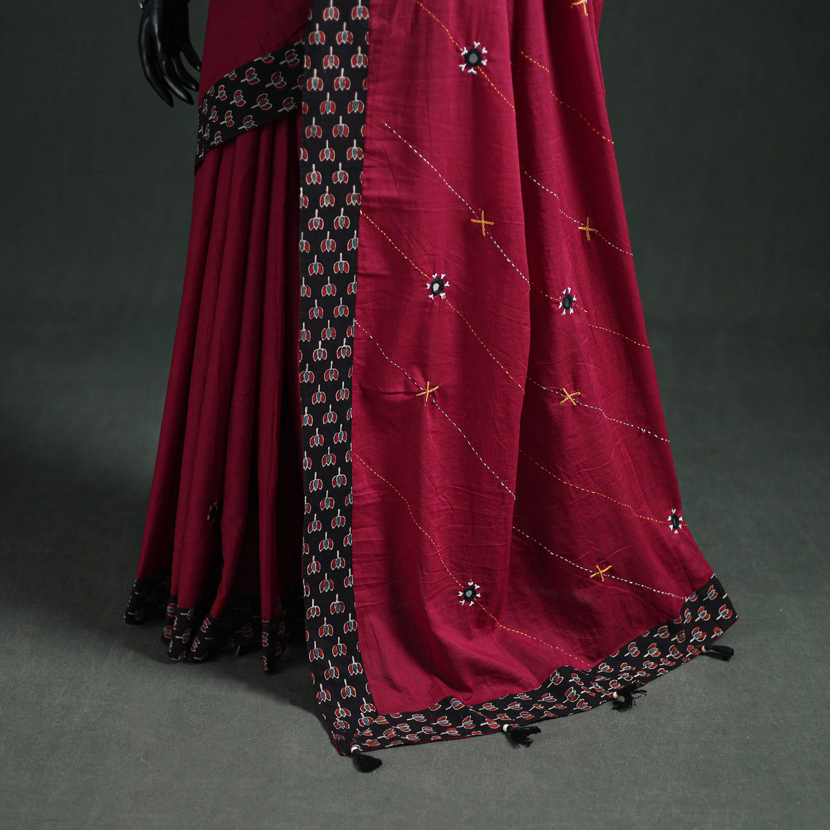 Tagai & Mirror Embroidered Ajrakh Patchwork Pure Mul Cotton Saree with Blouse Piece 14