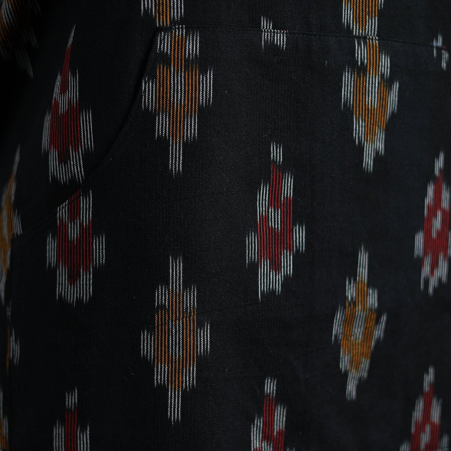 Pochampally Ikat Weave Cotton Apron with Pocket 32