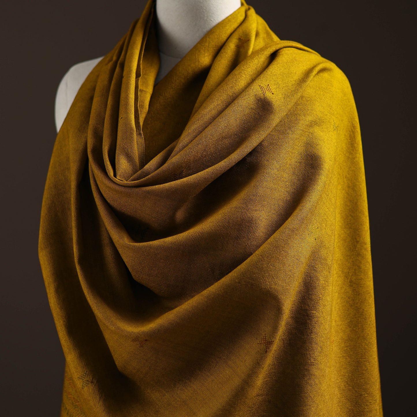 Kutch Bhujodi Handwoven Merino Wool Dhabla Shawl 24