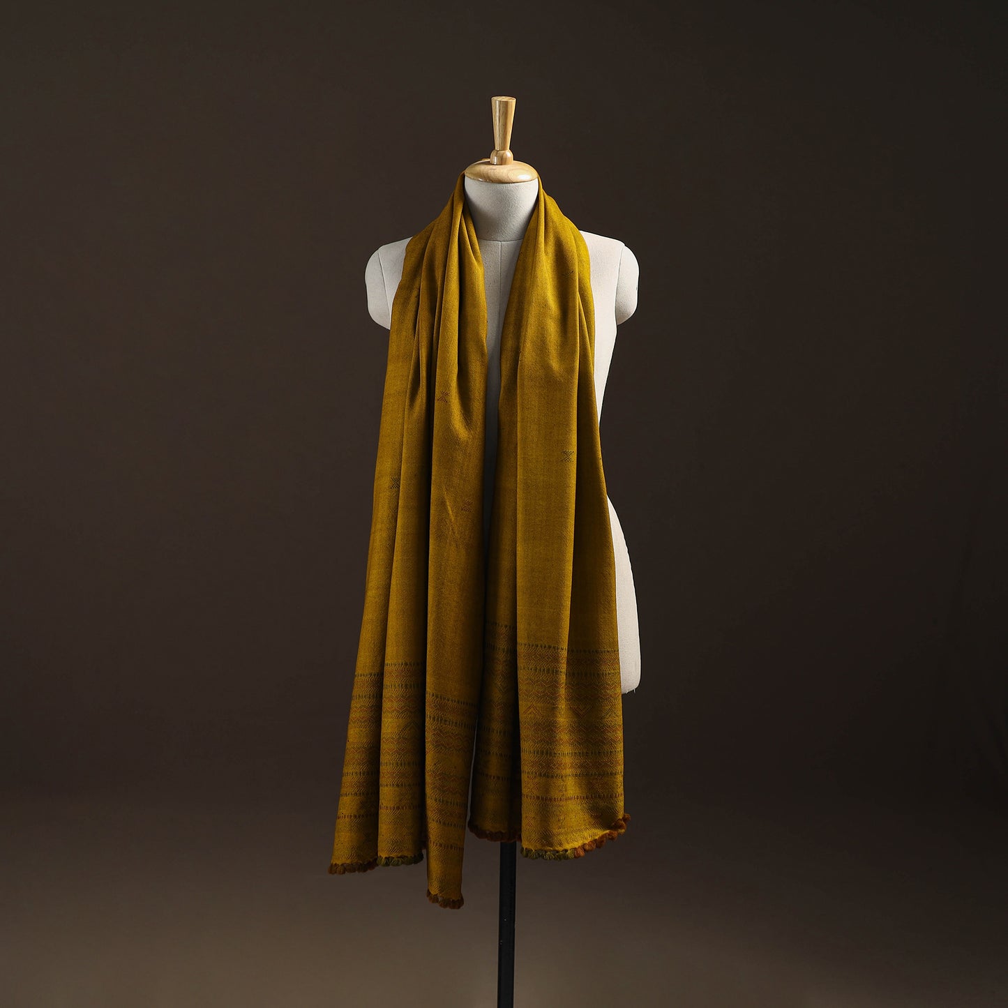 Kutch Bhujodi Handwoven Merino Wool Dhabla Shawl 24