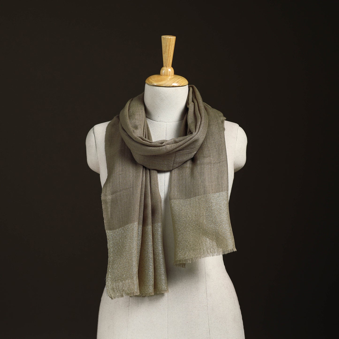 Plain Diamond Weave Fine Wool Zari Border Stole for Women 84