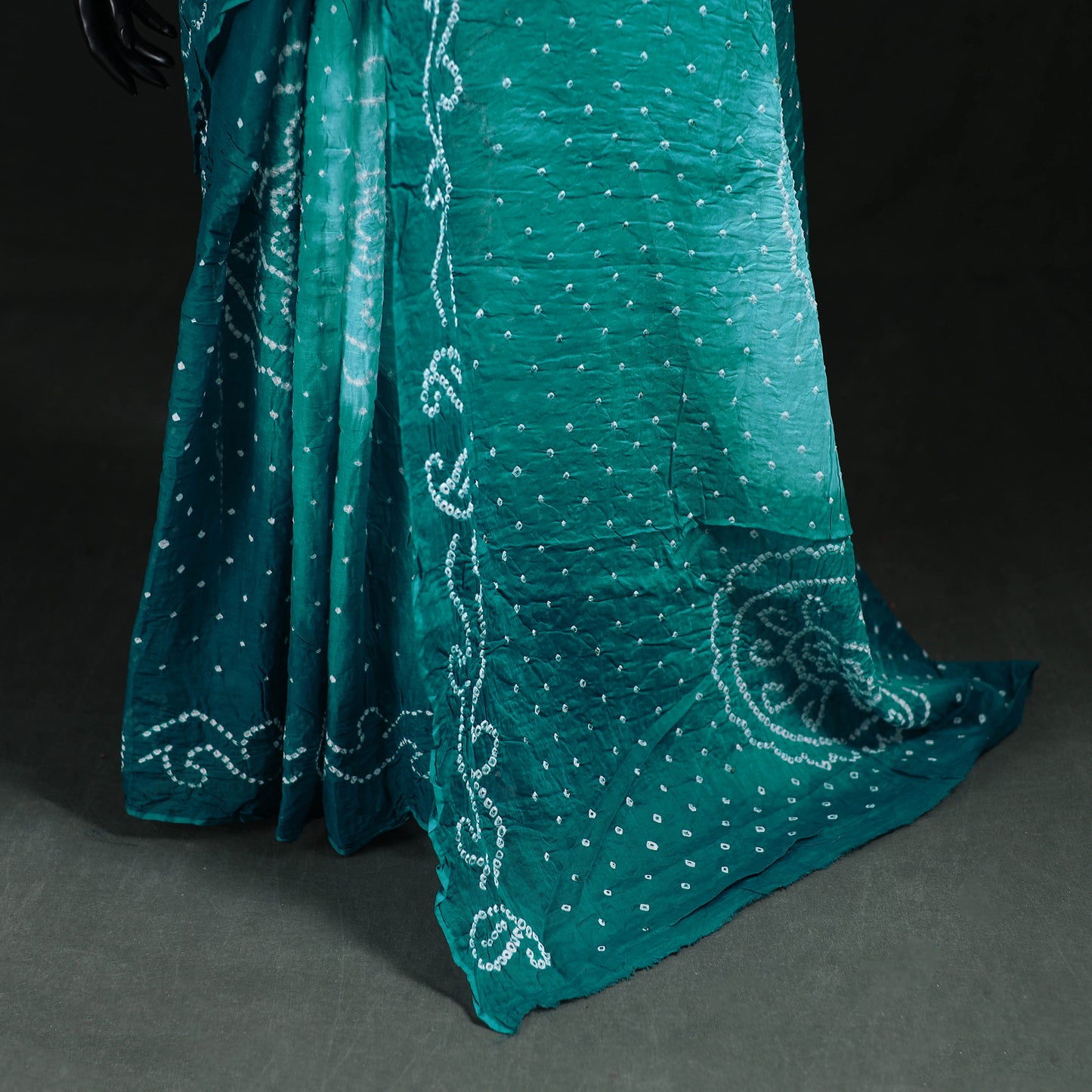 Kutch Bandhani Tie-Dye Cotton Saree 13